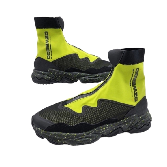 Adidas Originals Men's Ozweego Waterproof Trail Running Shoes - Picture 3 of 12